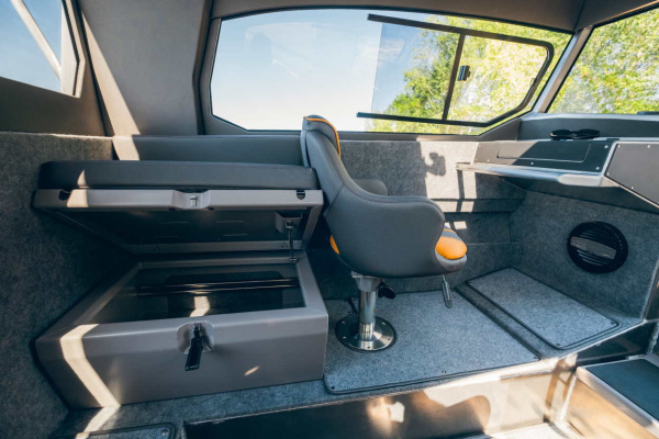 Форточка накладная со сдвижным стеклом, правая 607x334 030909T от прозводителя Техномарин